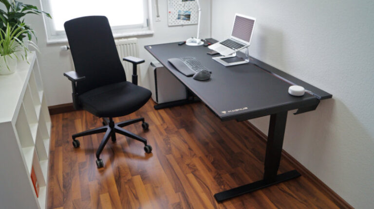 Laptoparbeitsplatz ergonomisch einrichten