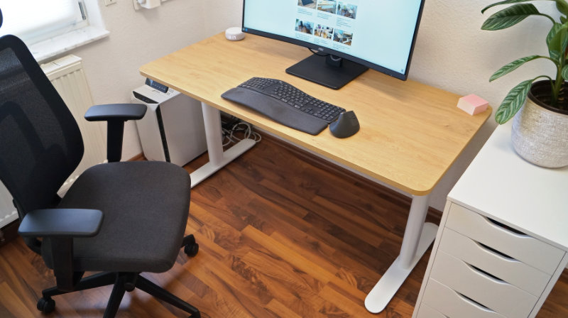 Höhenverstellbarer Schreibtisch Ergotopia Desktopia One im Test