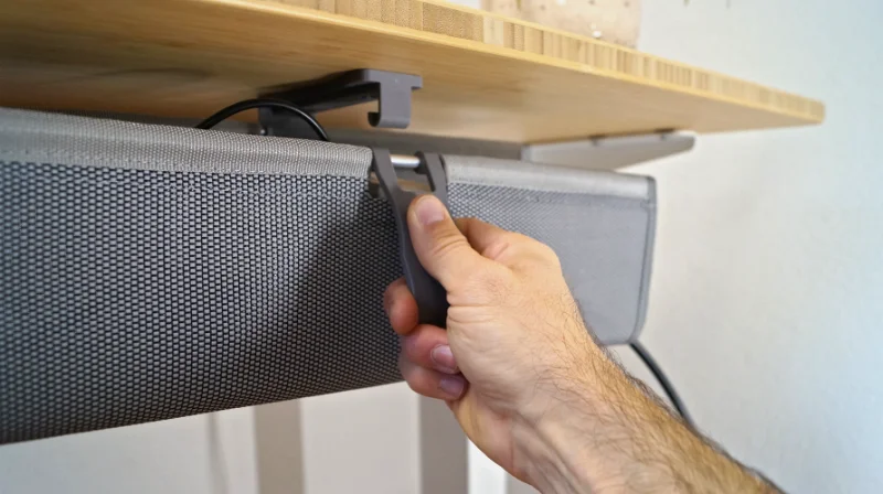 Handgriff der Deskspace Wrap wird gegriffen