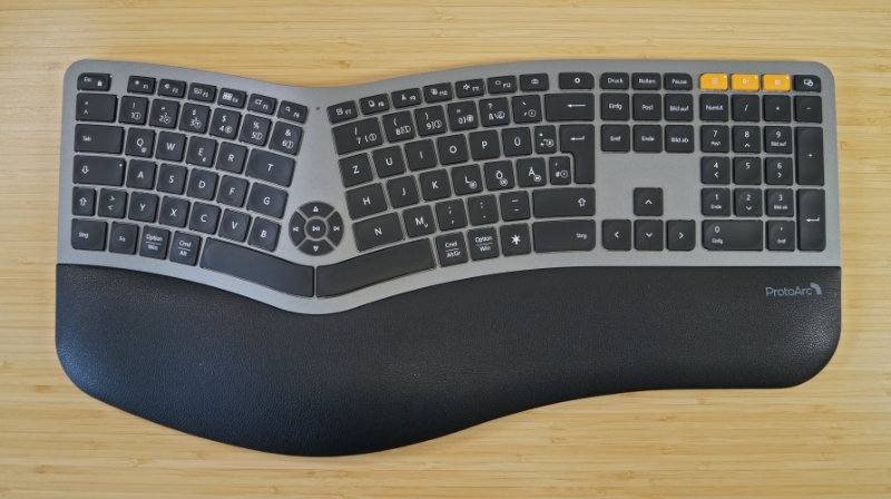 Draufsicht auf die ergonomische Tastatur ProtoArc EK01 Plus