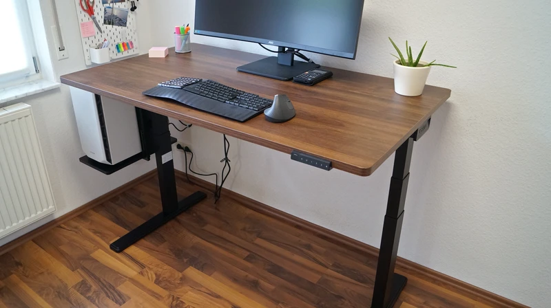 Stehposition, höhenverstellbarer Schreibtisch Vernal Core3 auf ca. 100 cm ausgefahren